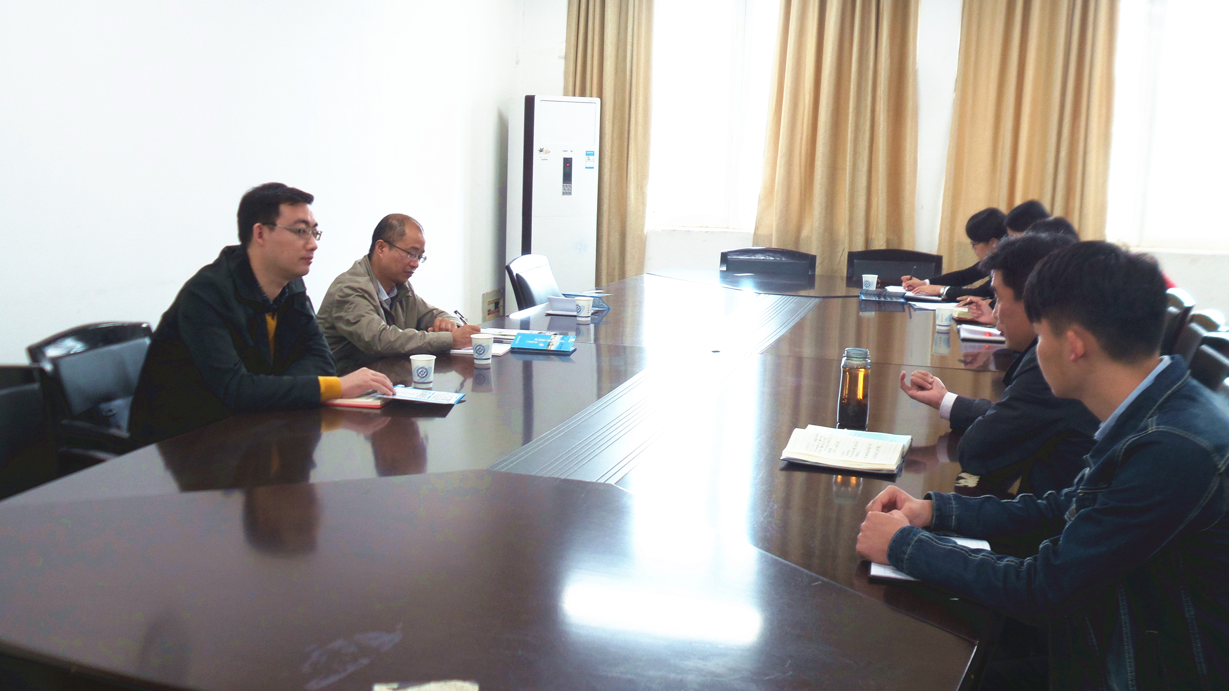 与长沙理工大学汽车与机械工程学院座谈交流